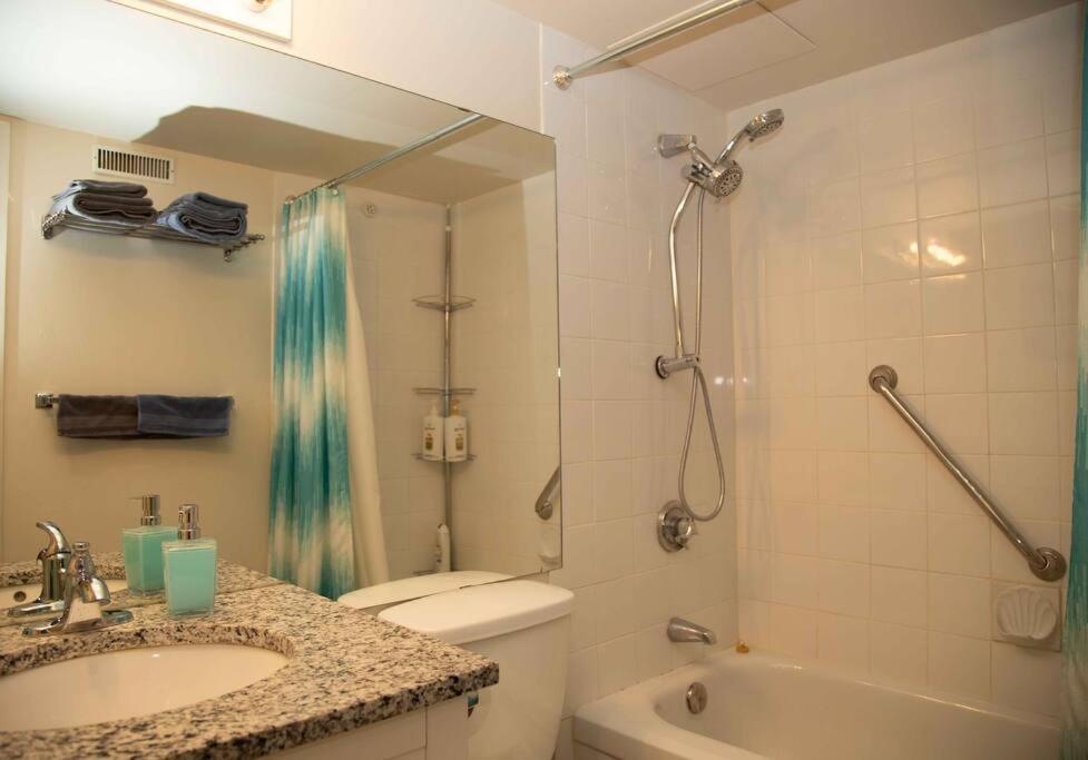 Calgary Downtown Center Condo With Free Parking Kültér fotó