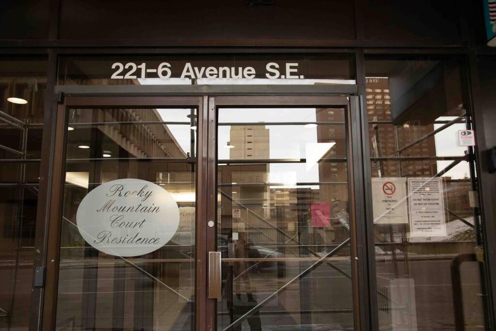 Calgary Downtown Center Condo With Free Parking Kültér fotó